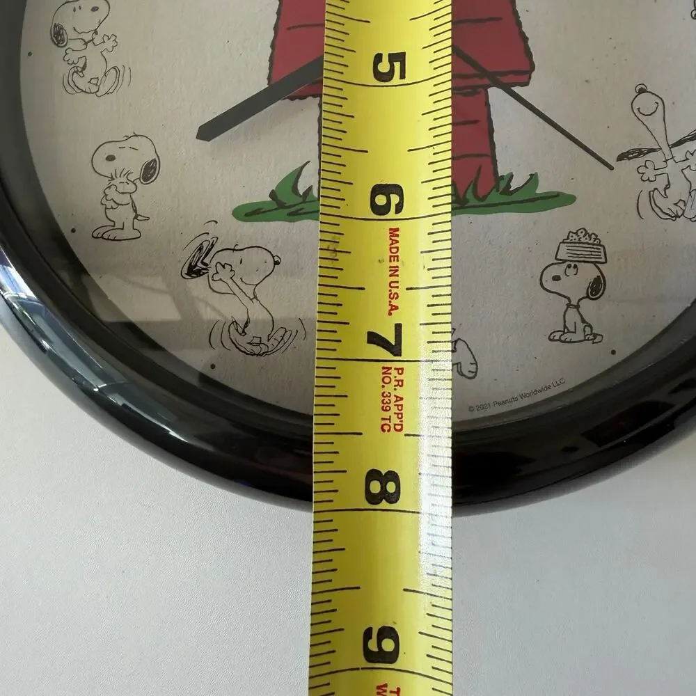 Peanuts Snoopy Woodstock Hourly 